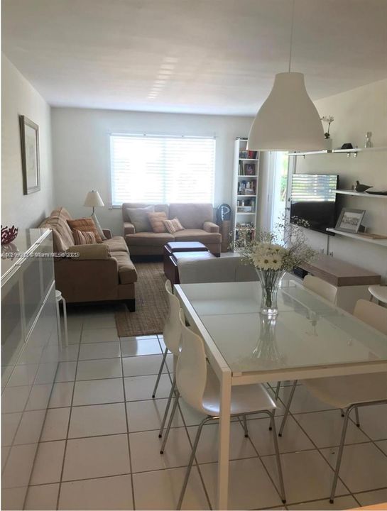 Recently Sold: $420,000 (1 beds, 1 baths, 730 Square Feet)