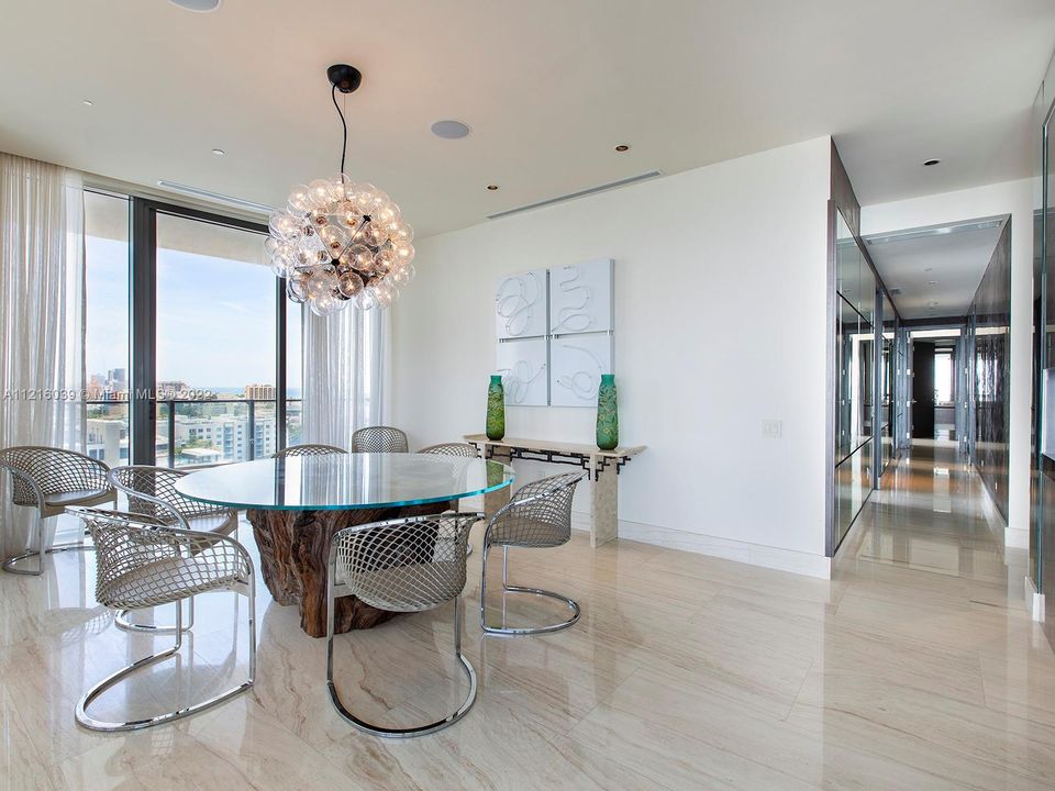 Active With Contract: $15,000,000 (4 beds, 4 baths, 4154 Square Feet)