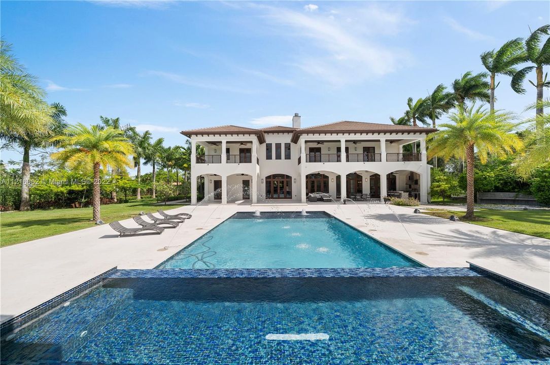 Recently Sold: $7,000,000 (8 beds, 8 baths, 8628 Square Feet)