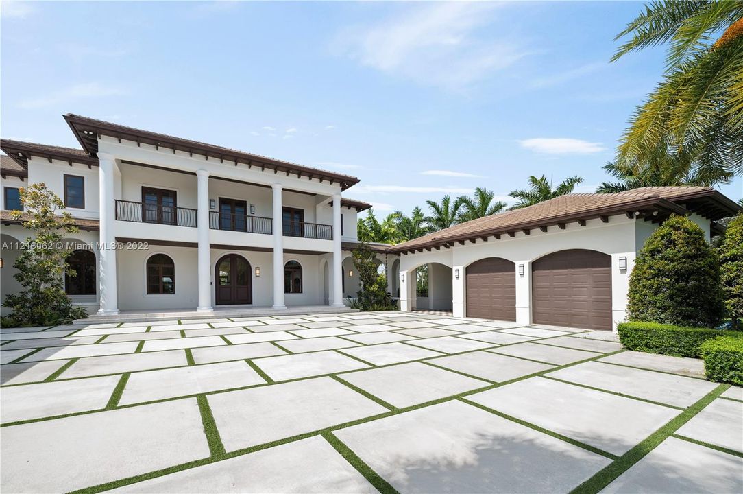 Recently Sold: $7,000,000 (8 beds, 8 baths, 8628 Square Feet)