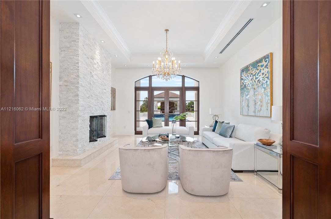 Recently Sold: $7,000,000 (8 beds, 8 baths, 8628 Square Feet)