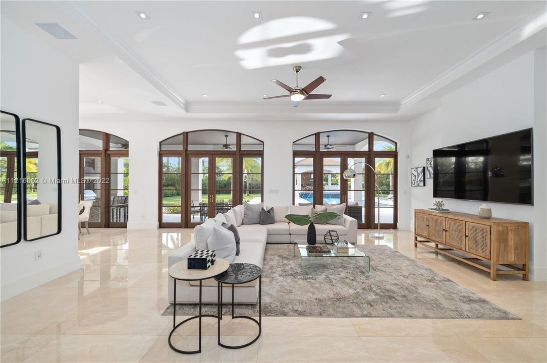 Recently Sold: $7,000,000 (8 beds, 8 baths, 8628 Square Feet)