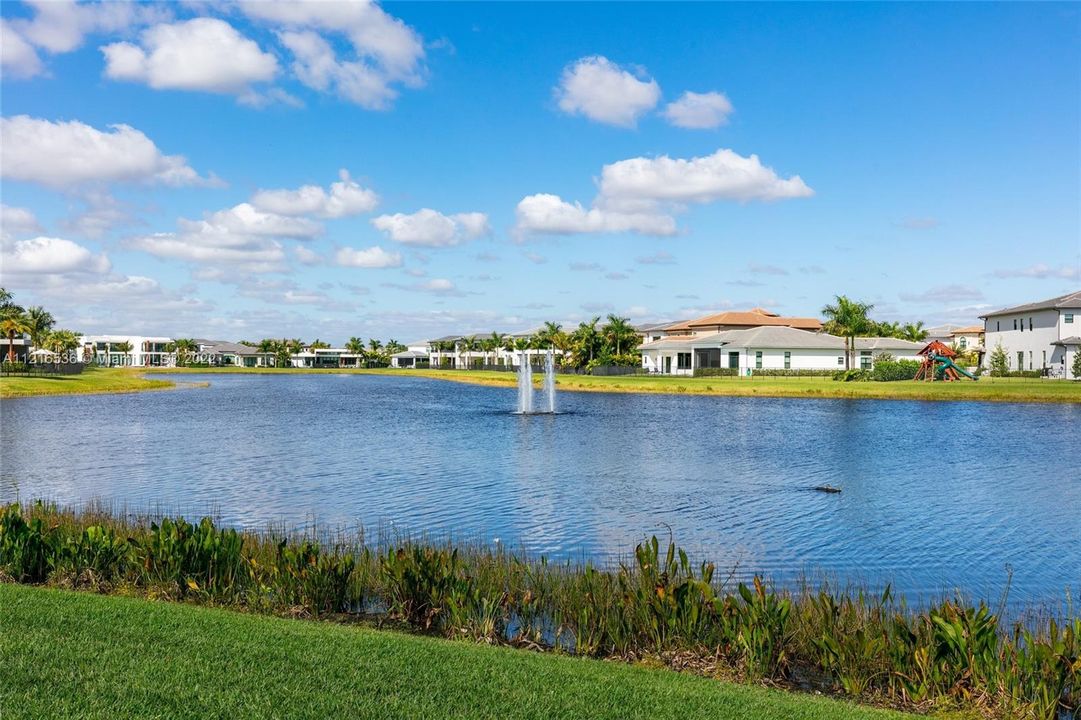 Recently Sold: $3,200,000 (4 beds, 3 baths, 3206 Square Feet)