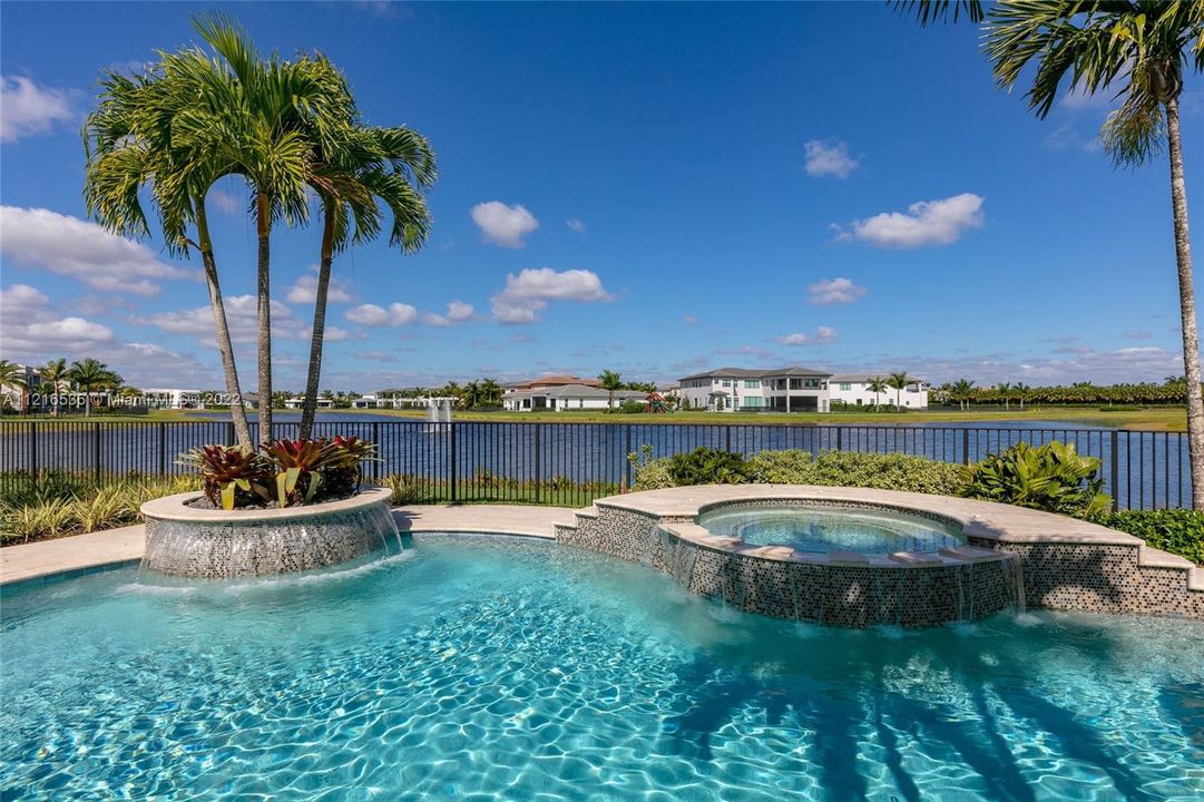 Recently Sold: $3,200,000 (4 beds, 3 baths, 3206 Square Feet)