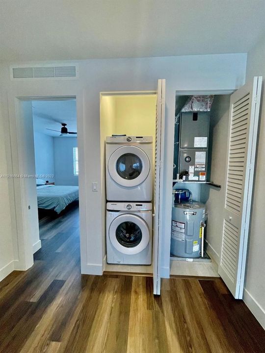 Hall bedroom entry, washer and dryer