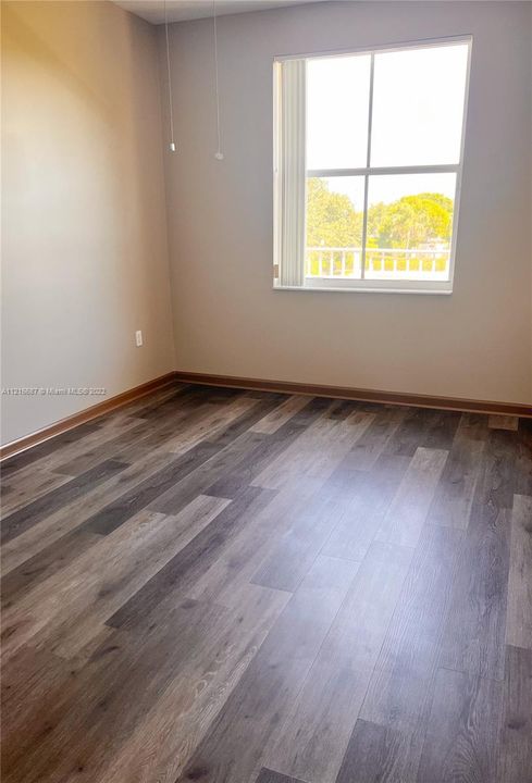 Recently Rented: $2,500 (3 beds, 2 baths, 1200 Square Feet)