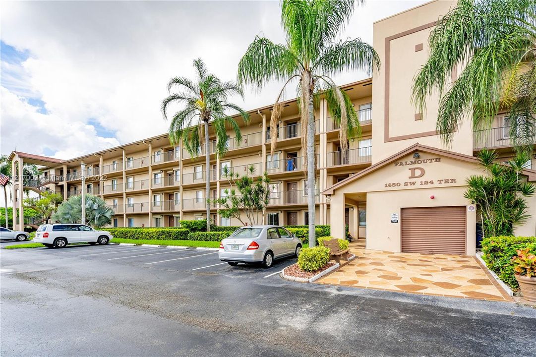 Recently Sold: $210,000 (2 beds, 1 baths, 1032 Square Feet)