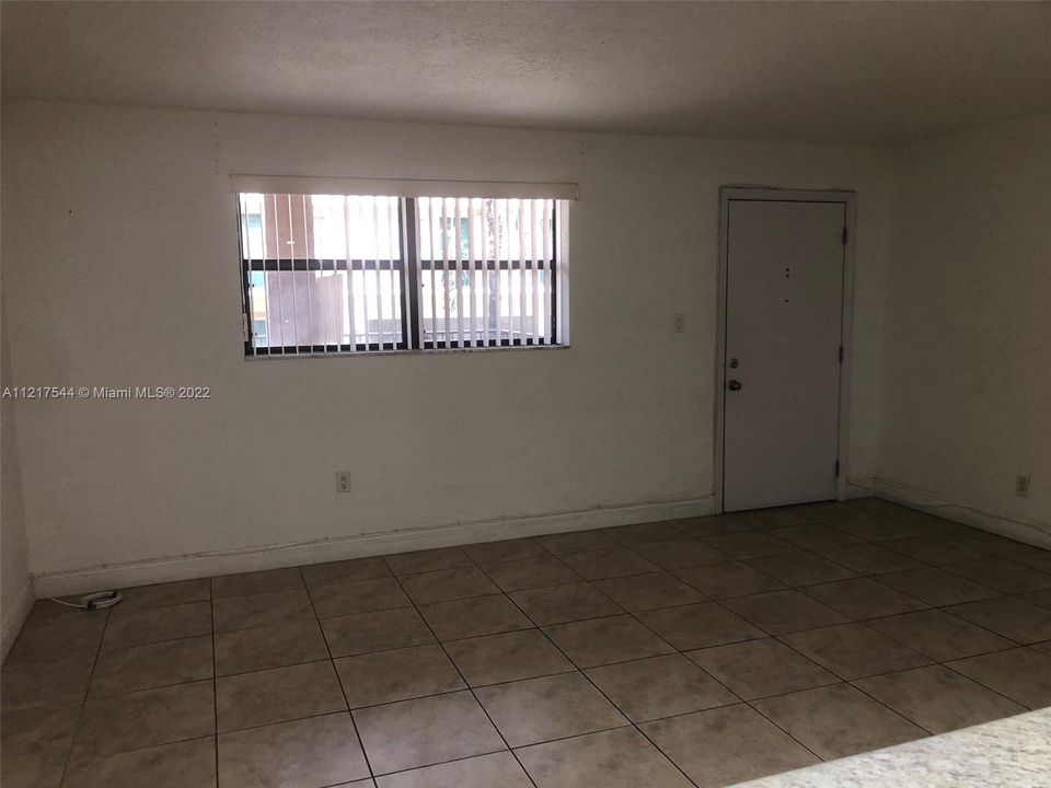 Recently Sold: $185,000 (1 beds, 1 baths, 600 Square Feet)