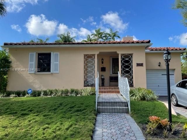Recently Sold: $987,650 (3 beds, 2 baths, 1212 Square Feet)