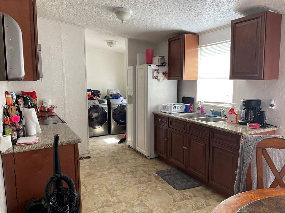 Recently Sold: $60,000 (3 beds, 2 baths, 10675 Square Feet)