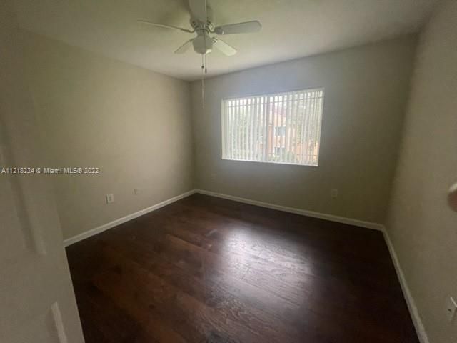 Recently Rented: $2,100 (3 beds, 2 baths, 1373 Square Feet)