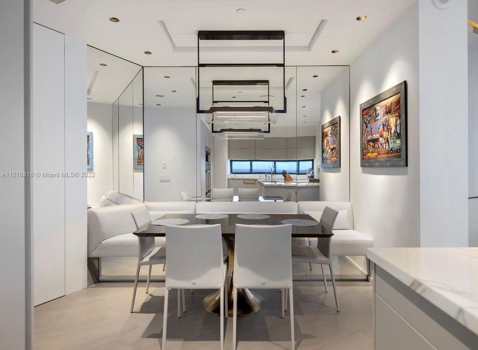 Recently Sold: $6,975,000 (3 beds, 4 baths, 4154 Square Feet)