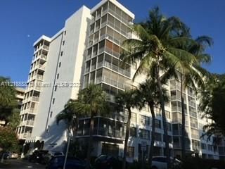 Recently Sold: $675,000 (2 beds, 2 baths, 1335 Square Feet)
