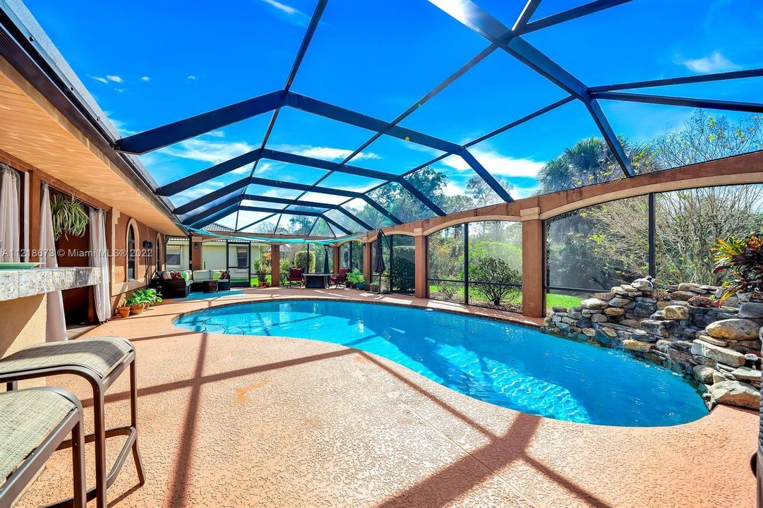 Recently Rented: $4,100 (4 beds, 3 baths, 2740 Square Feet)