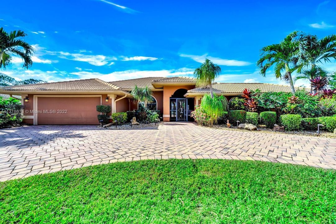 Recently Rented: $4,100 (4 beds, 3 baths, 2740 Square Feet)