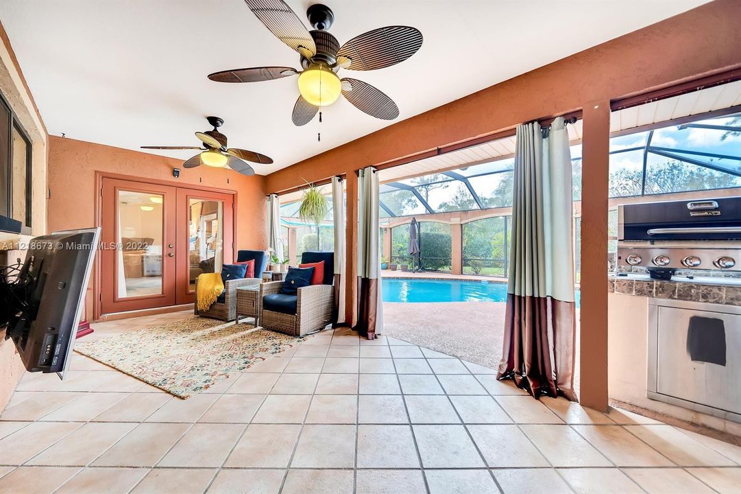 Recently Rented: $4,100 (4 beds, 3 baths, 2740 Square Feet)