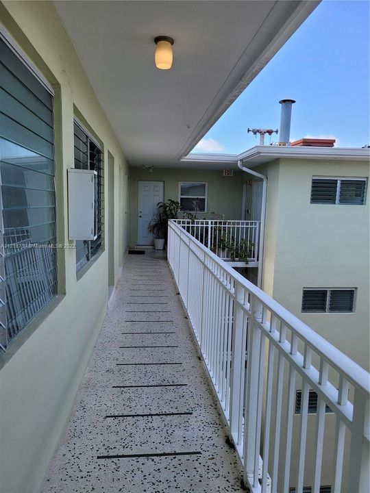 Recently Sold: $150,000 (1 beds, 1 baths, 720 Square Feet)