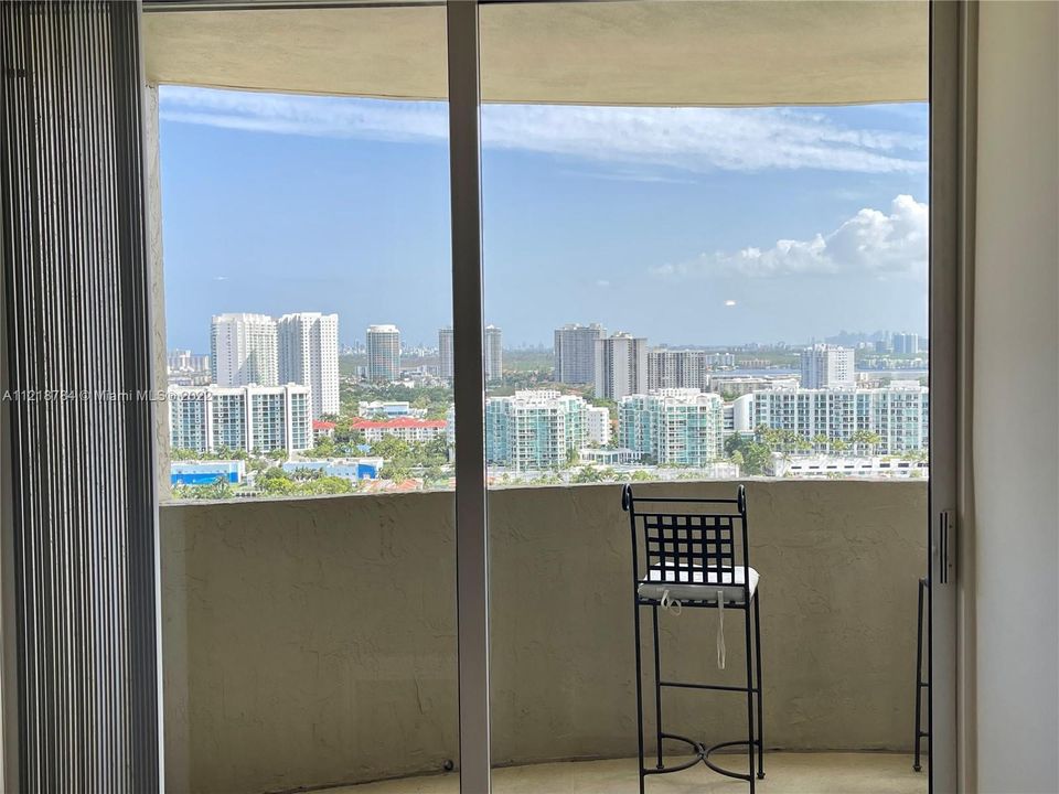 Recently Sold: $375,000 (1 beds, 1 baths, 860 Square Feet)