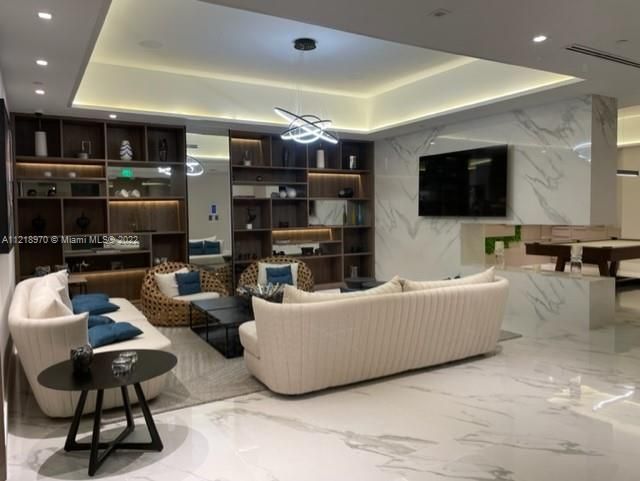 1000 Building Lounge/Game Room
