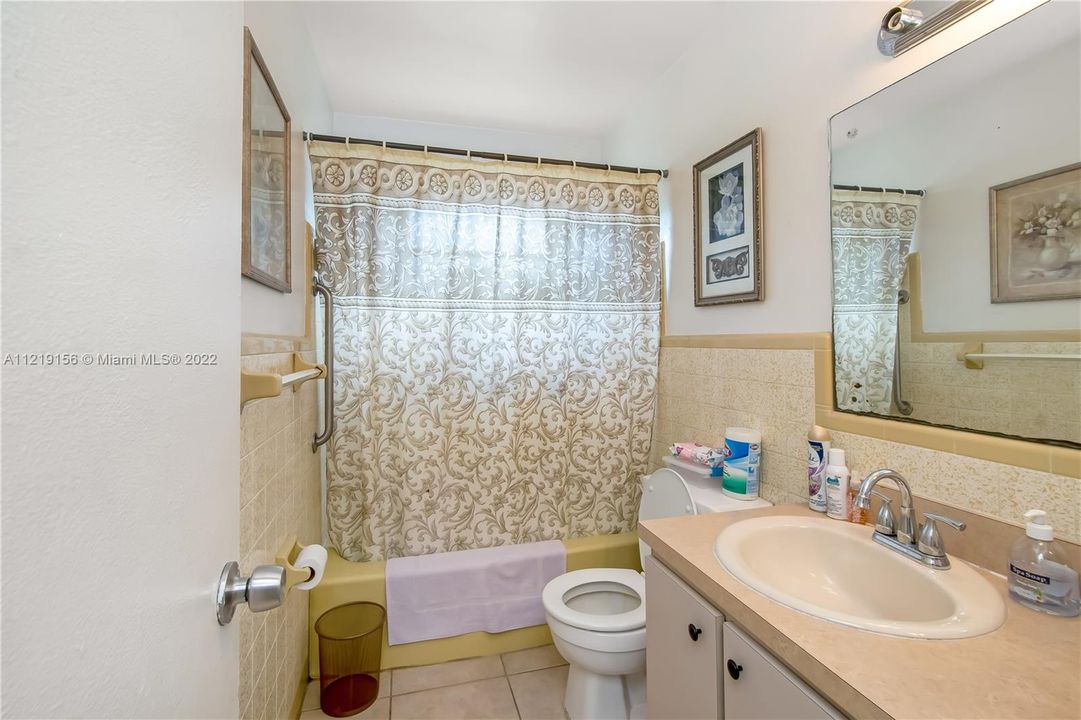 最近售出: $369,900 (0 贝兹, 0 浴室, 1942 平方英尺)