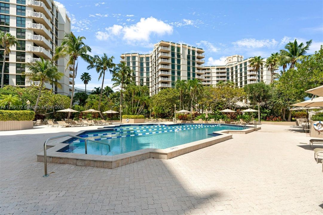 Recently Sold: $1,475,000 (2 beds, 2 baths, 1782 Square Feet)