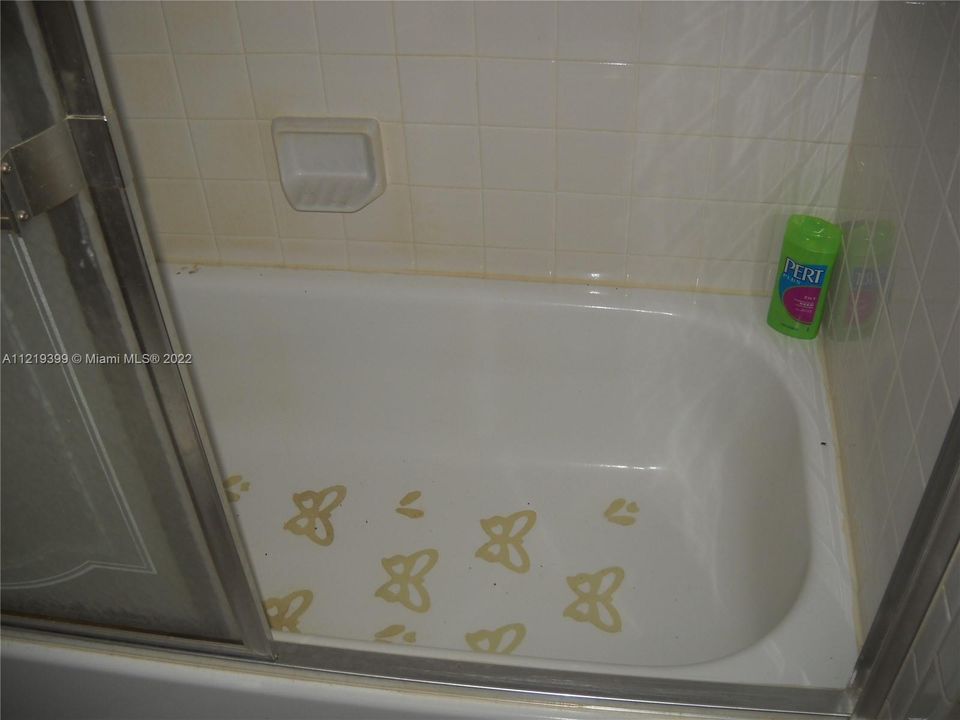 Vendido Recientemente: $105,000 (1 camas, 1 baños, 811 Pies cuadrados)