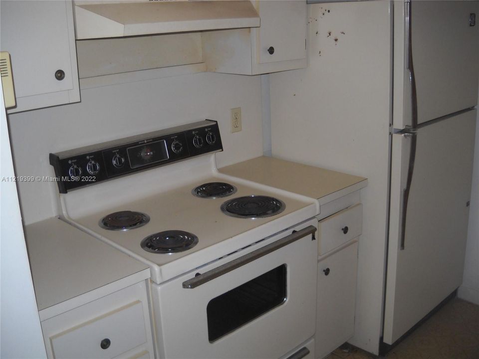 Vendido Recientemente: $105,000 (1 camas, 1 baños, 811 Pies cuadrados)