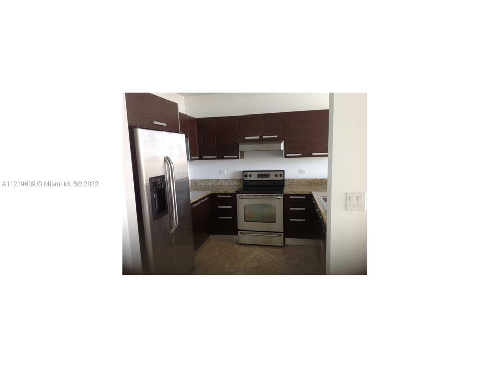 Recently Sold: $355,000 (1 beds, 1 baths, 693 Square Feet)
