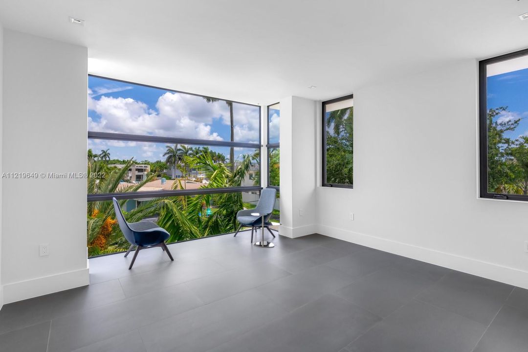 Recently Sold: $5,000,000 (4 beds, 4 baths, 0 Square Feet)