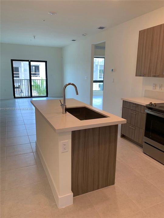 Недавно арендовано: $3,499 (3 спален, 2 ванн, 1171 Квадратных фут)