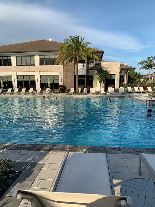 Недавно арендовано: $3,499 (3 спален, 2 ванн, 1171 Квадратных фут)