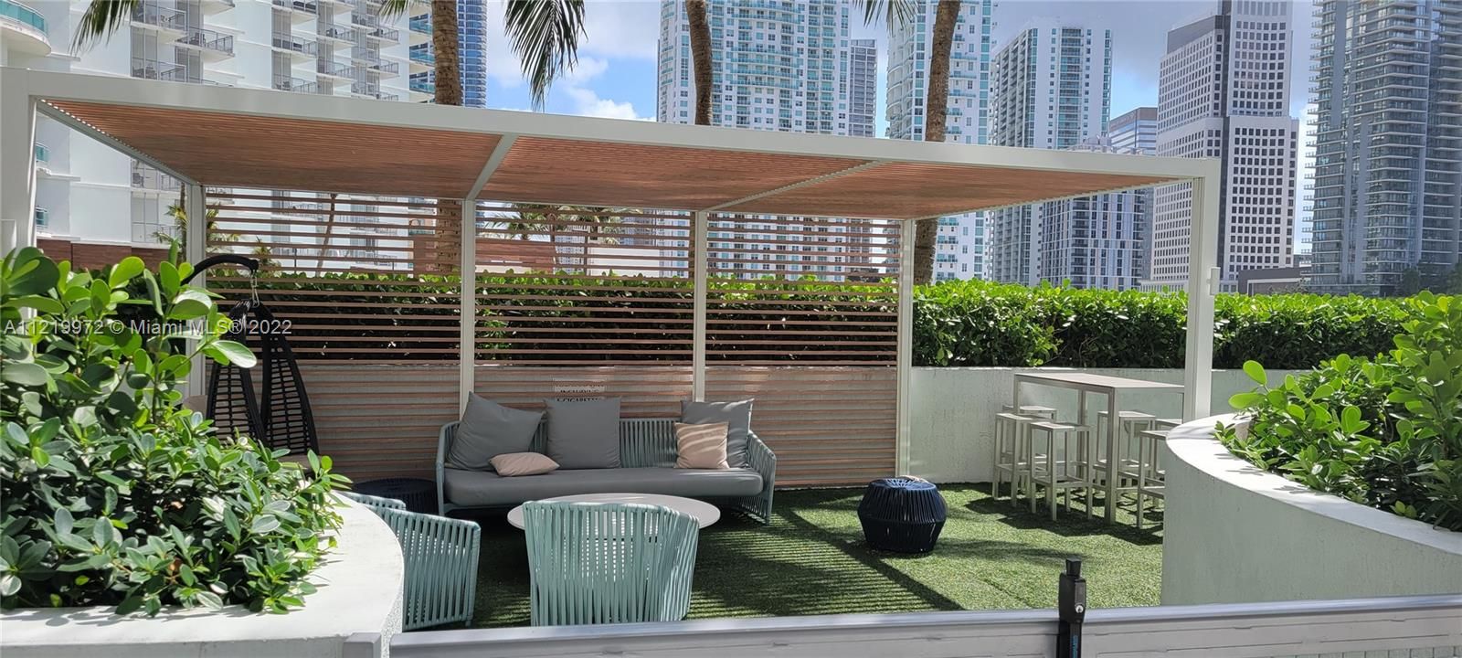 最近售出: $560,000 (2 贝兹, 2 浴室, 1079 平方英尺)