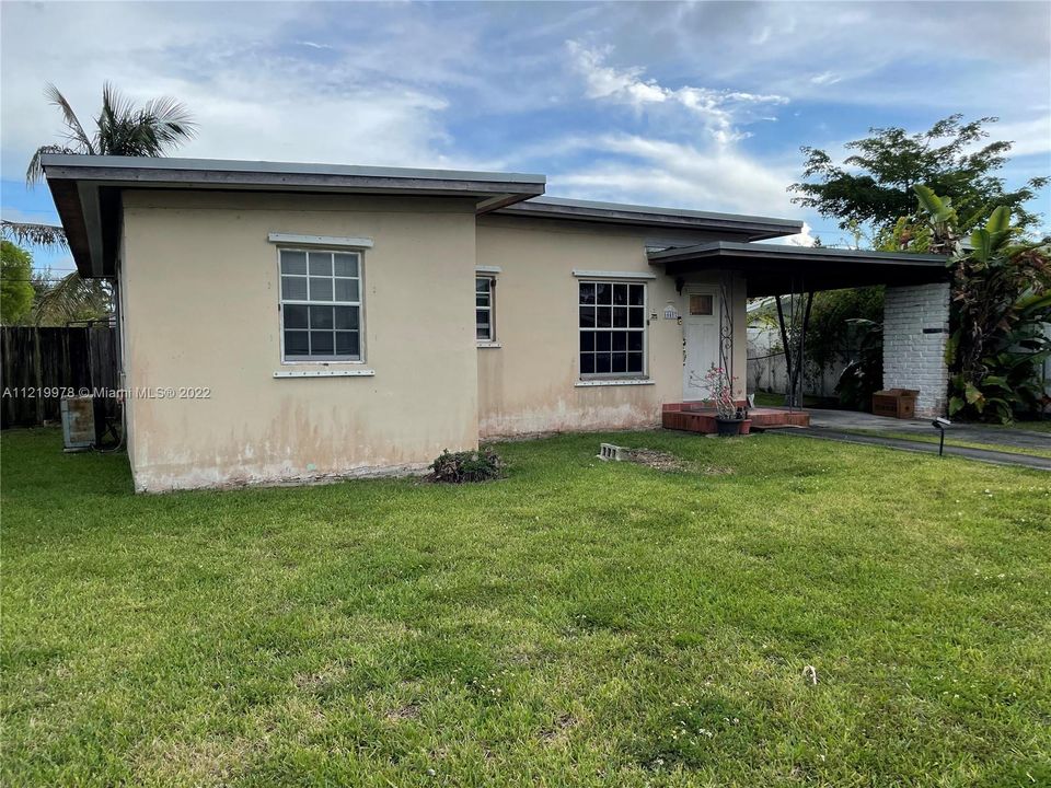 Recently Sold: $499,990 (3 beds, 1 baths, 1238 Square Feet)