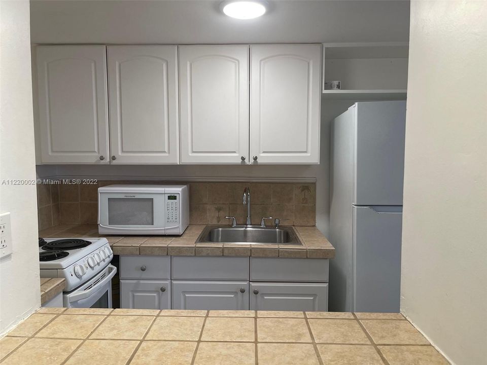 Recently Sold: $215,000 (1 beds, 1 baths, 450 Square Feet)