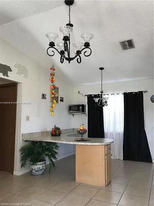 Vendido Recientemente: $225,000 (2 camas, 2 baños, 1152 Pies cuadrados)