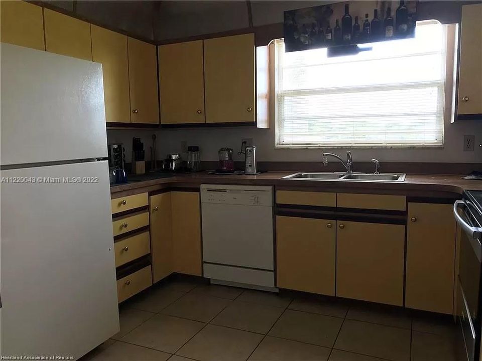 Vendido Recientemente: $225,000 (2 camas, 2 baños, 1152 Pies cuadrados)