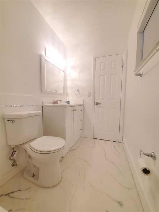 Недавно продано: $185,000 (2 спален, 2 ванн, 980 Квадратных фут)