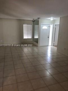 Recently Rented: $1,900 (2 beds, 2 baths, 1054 Square Feet)