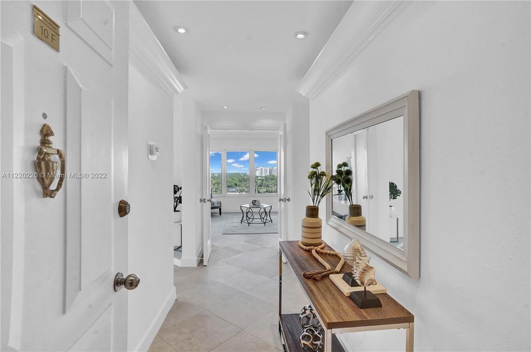 Recently Sold: $1,198,000 (2 beds, 2 baths, 1284 Square Feet)