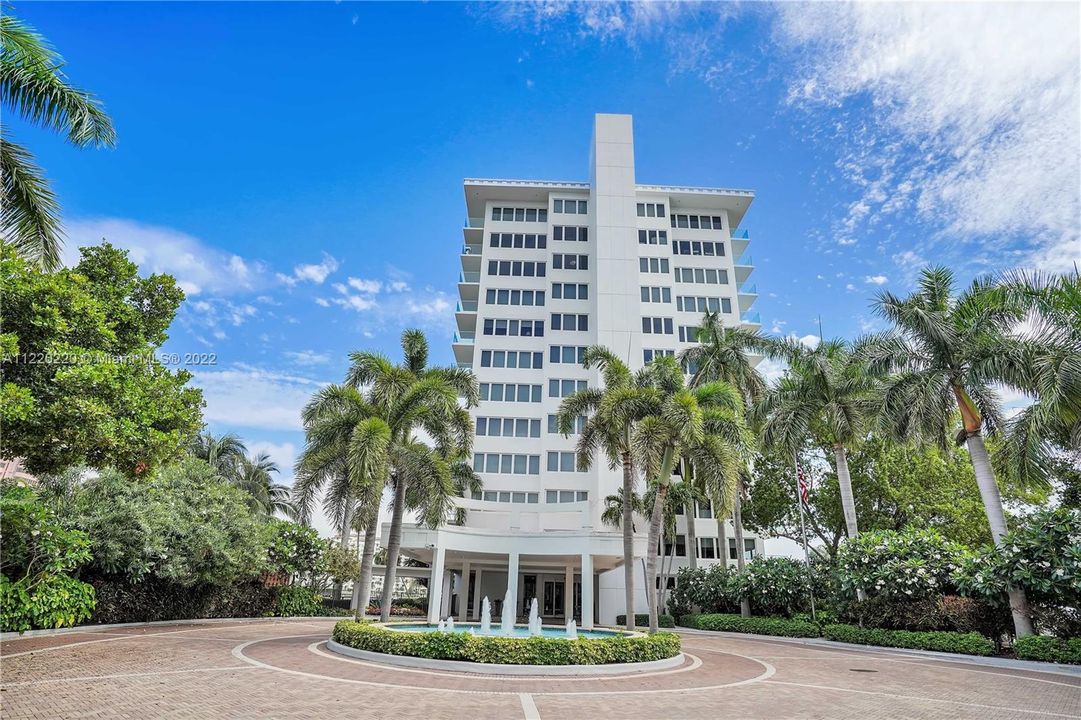 Recently Sold: $1,198,000 (2 beds, 2 baths, 1284 Square Feet)