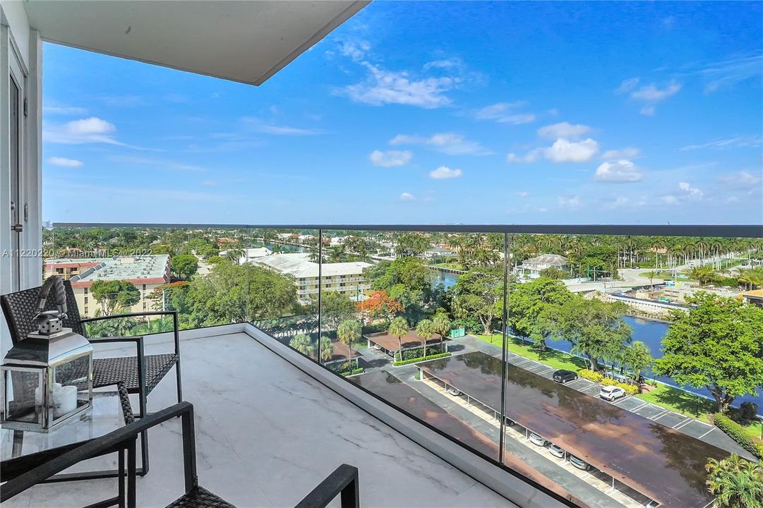 Recently Sold: $1,198,000 (2 beds, 2 baths, 1284 Square Feet)