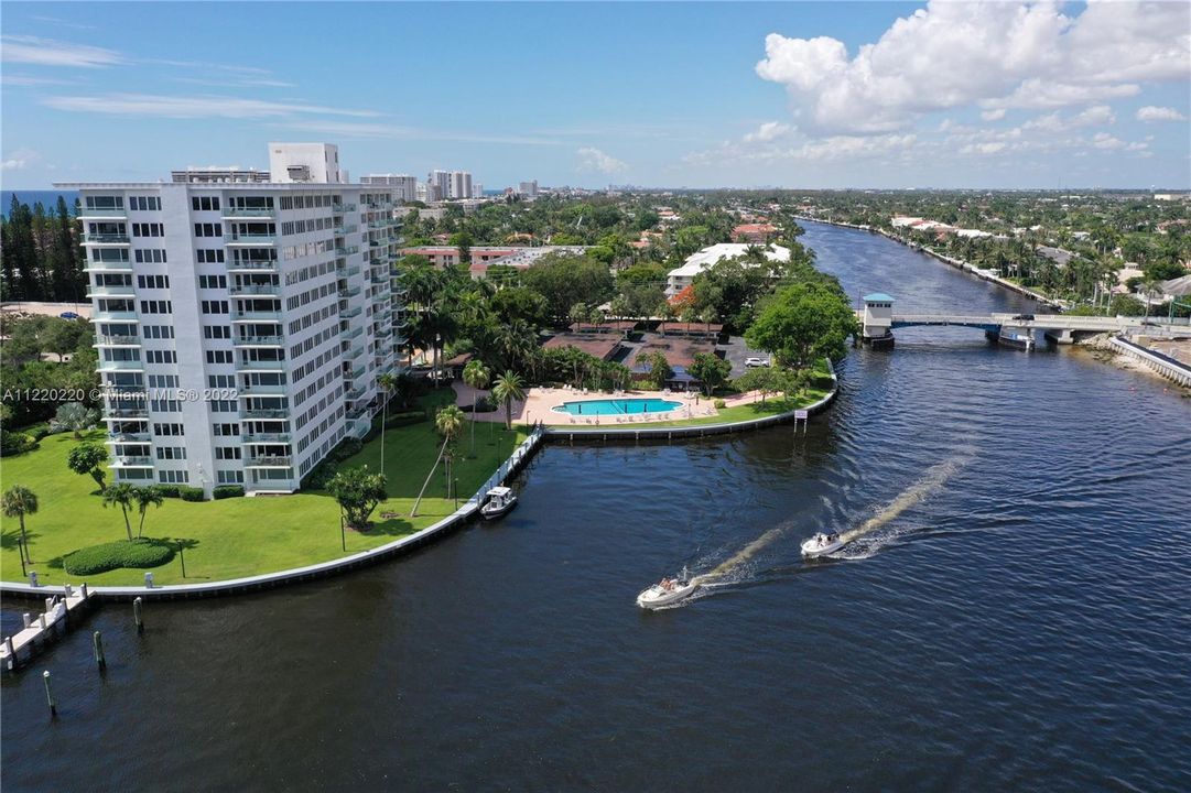 Recently Sold: $1,198,000 (2 beds, 2 baths, 1284 Square Feet)