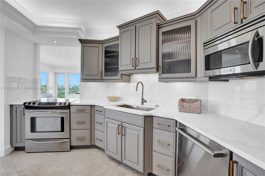 Recently Sold: $1,198,000 (2 beds, 2 baths, 1284 Square Feet)