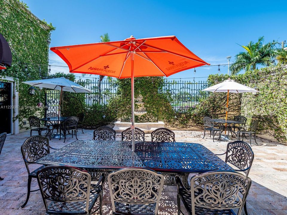 Recently Sold: $3,100,000 (0 beds, 0 baths, 0 Square Feet)
