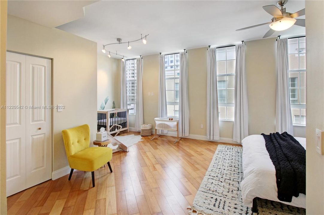 Recently Sold: $525,000 (2 beds, 2 baths, 1447 Square Feet)