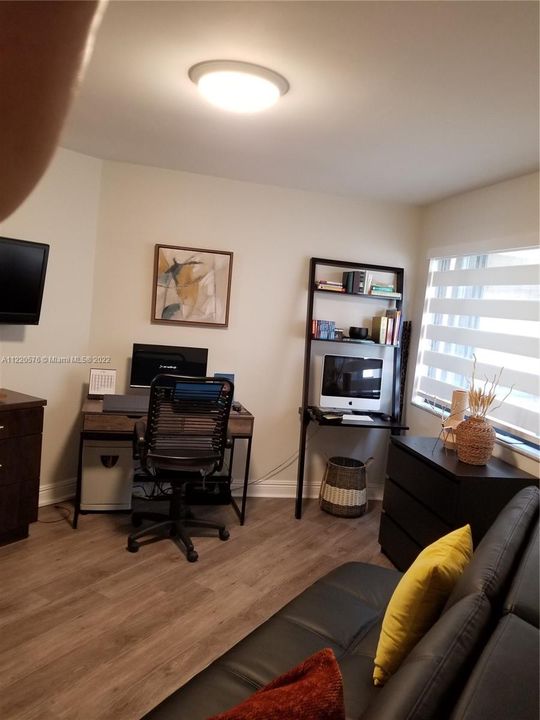 Vendido Recientemente: $335,000 (2 camas, 2 baños, 1090 Pies cuadrados)