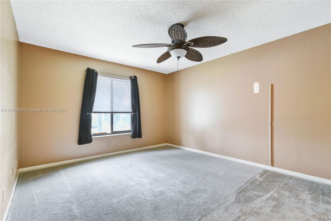 Recently Sold: $195,000 (2 beds, 2 baths, 1111 Square Feet)