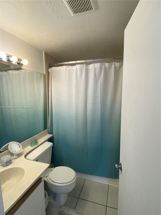 最近租的: $2,000 (1 贝兹, 1 浴室, 518 平方英尺)