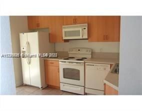 Recently Rented: $2,200 (3 beds, 2 baths, 1250 Square Feet)