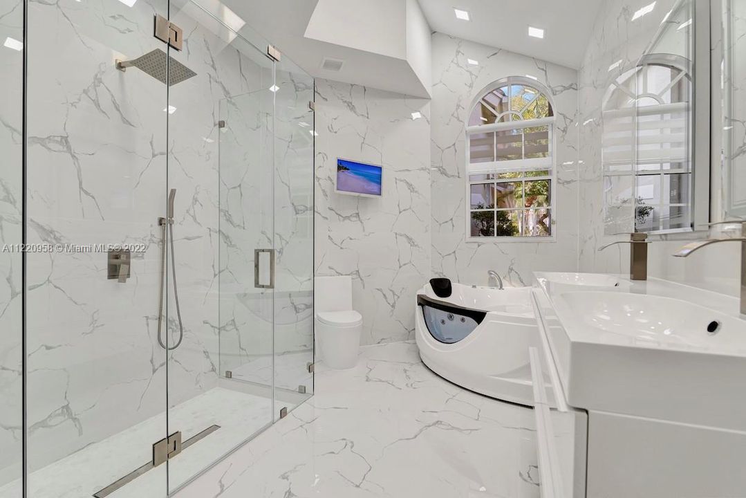 最近售出: $659,000 (3 贝兹, 2 浴室, 1800 平方英尺)